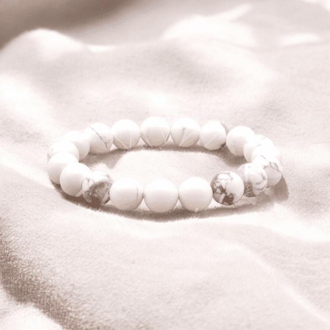 BRACELET BOULE HOWLITE BLANCHE A