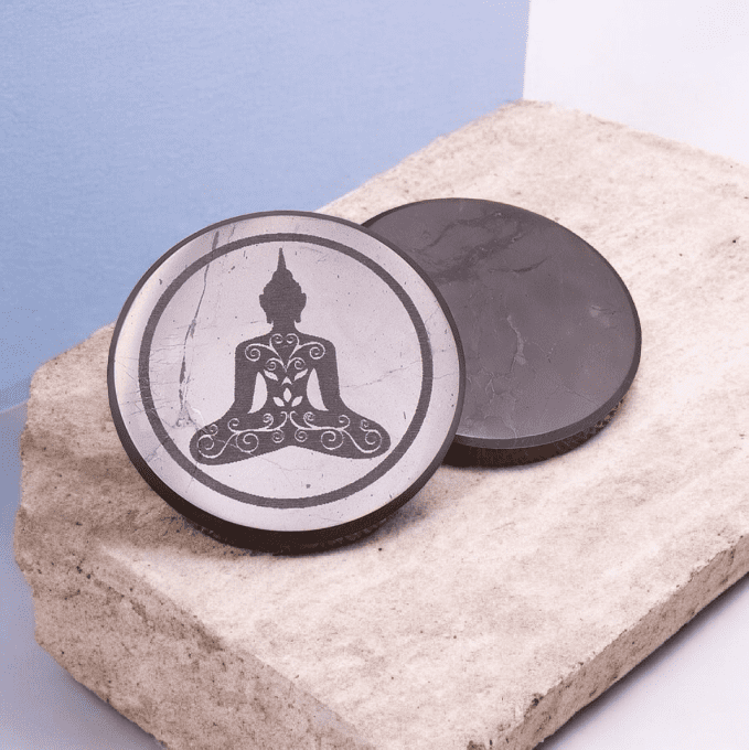 PLAQUE DE PROTECTION RONDE BOUDDHA 100MM SHUNGITE AA